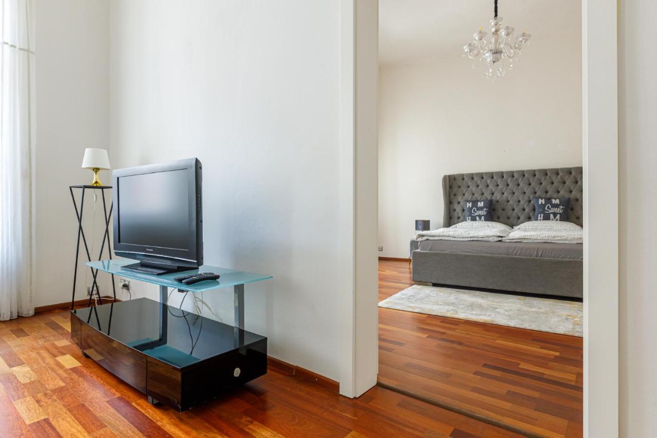 Newly Renovated Apartment In The Old Town Bratysława Zewnętrze zdjęcie